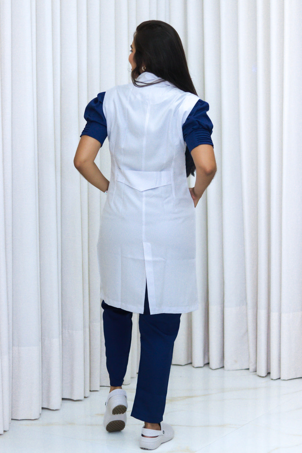 Jaleco Sem Manga Feminino